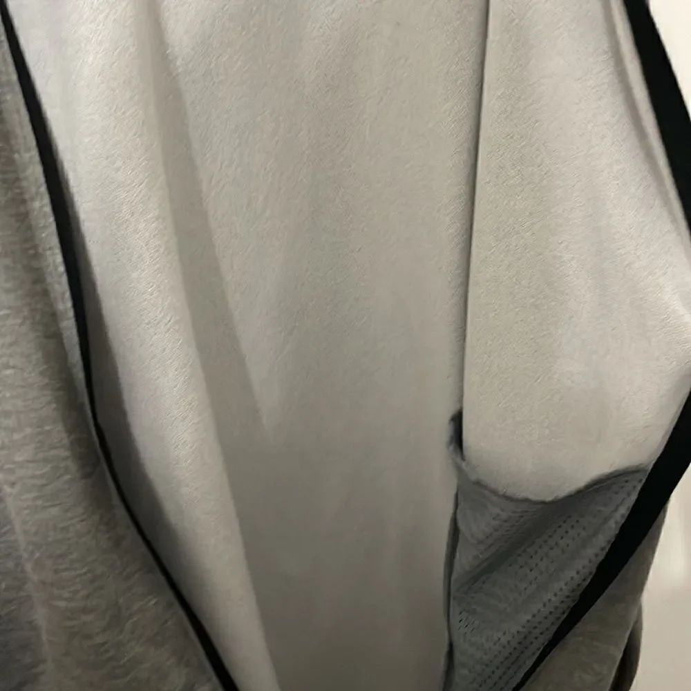 Under Armour full zip jacket - Picture 8 of 8